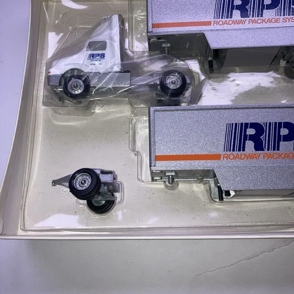 Winross RPS Roadway Package Tractor Trailer 1:64 Scale Diecast Truck w/ Box